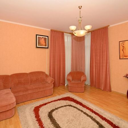 Apartments In The Center Of Pechersk เคียฟ ภายนอก รูปภาพ